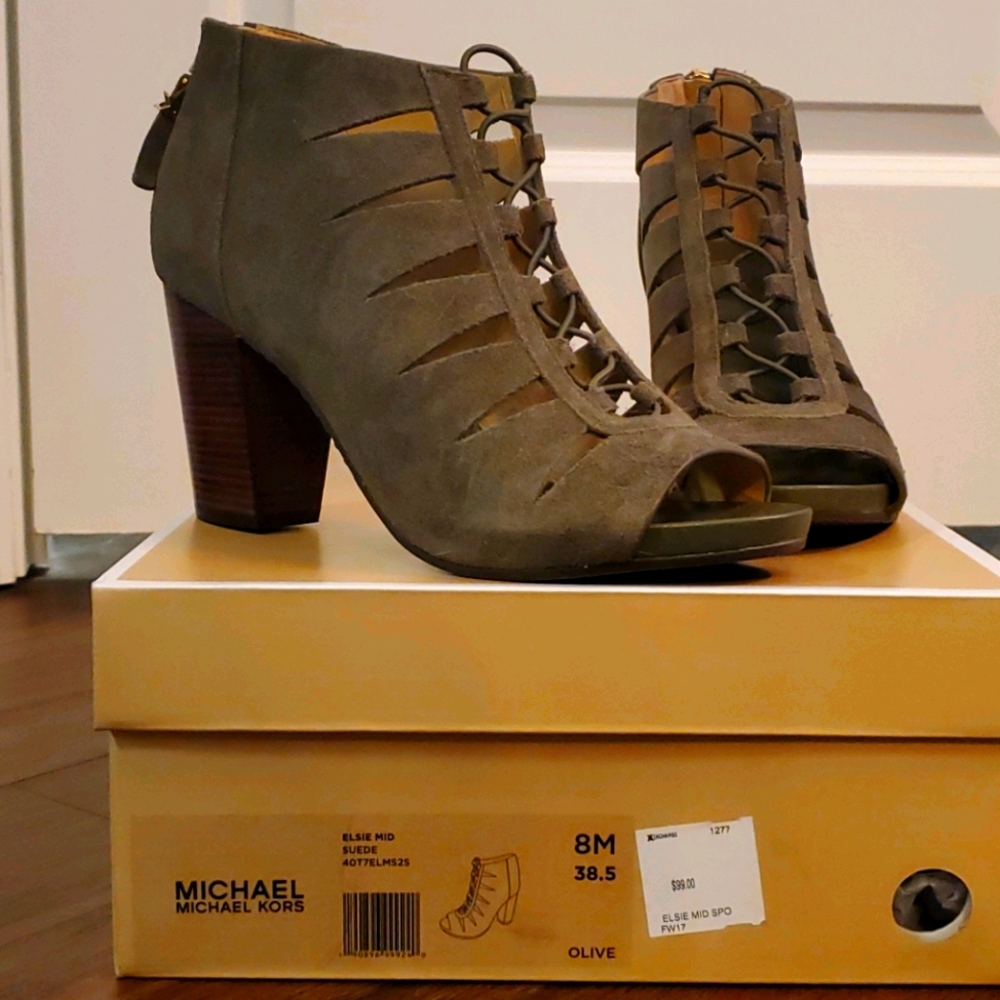 Open toe heeled boots